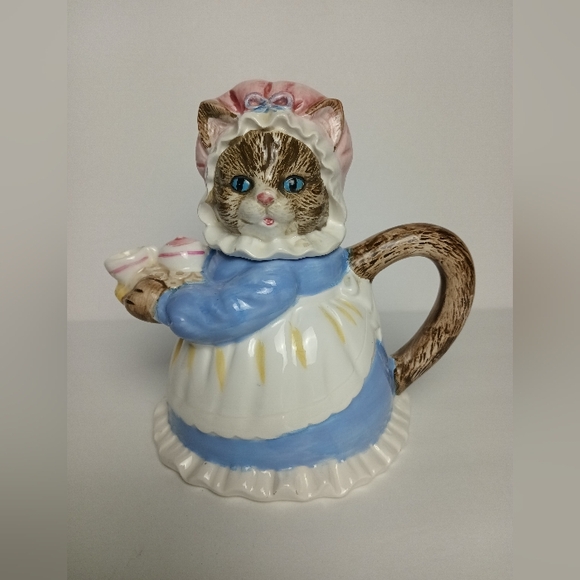 Heritage Mint Ltd. Collectibles Mama Kitten Cat  with Donuts Teapot Decor - Picture 1 of 10